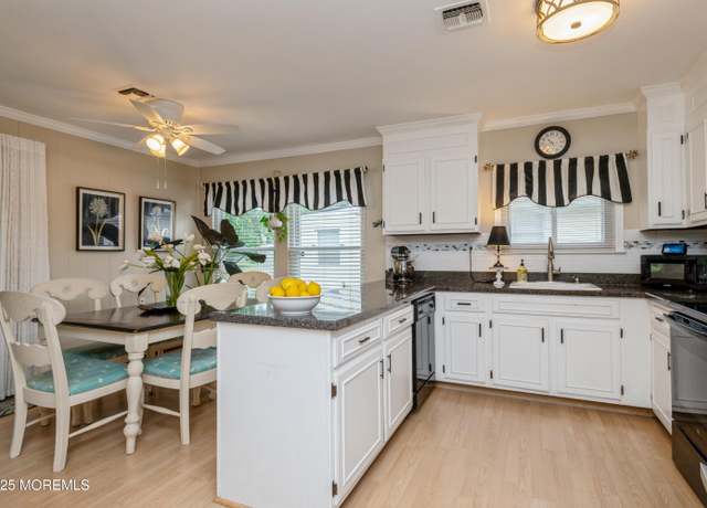 Property at 275 Barbados Dr N, Toms River, NJ 08757, 2 beds, 1 bath