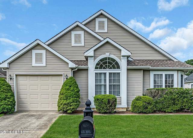 Property at 19 Grosunor Ct, Jackson, NJ 08527, 2 beds, 2 baths