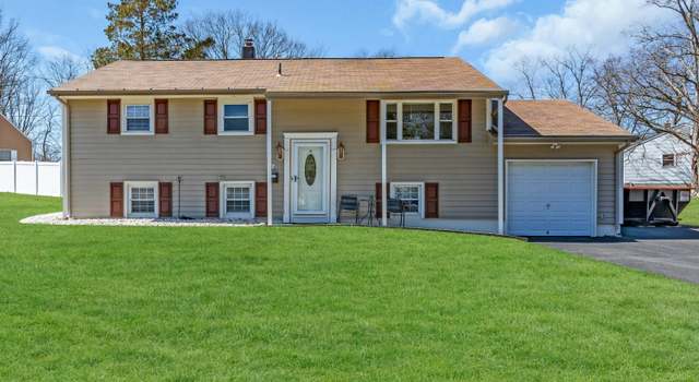 Photo of 7 Southgate Dr, Howell, NJ 07731