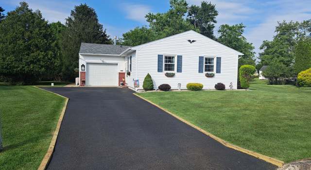 Photo of 3 York Ct, Toms River, NJ 08757
