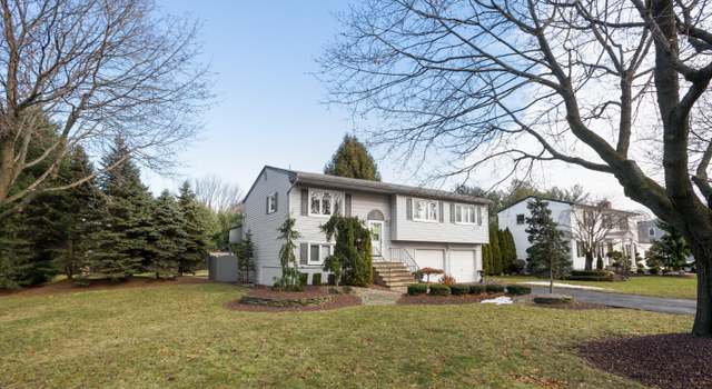 Photo of 54 School Rd W, Marlboro, NJ 07746