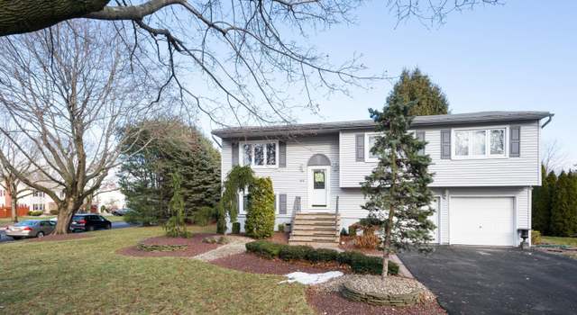 Photo of 54 School Rd W, Marlboro, NJ 07746