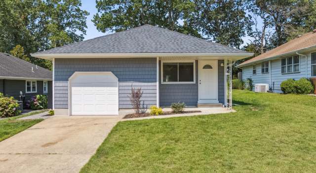 Photo of 1657 Mount Everest Ln, Toms River, NJ 08753
