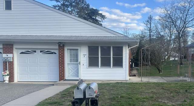 Photo of 127B Tulip Ct, Whiting, NJ 08759