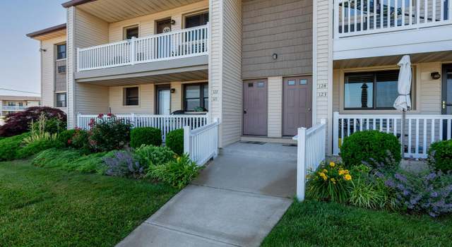 Photo of 122 Wharfside Dr, Monmouth Beach, NJ 07750