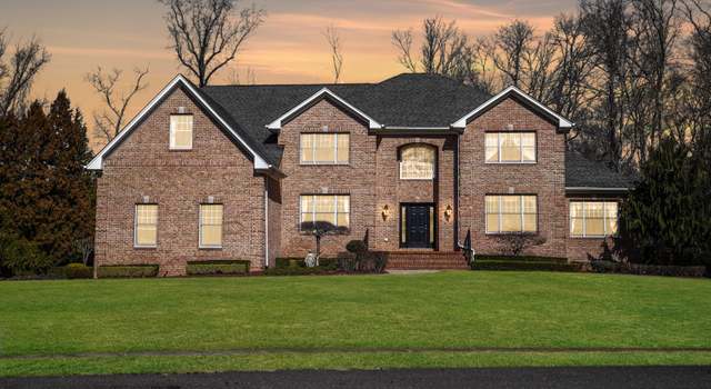 Photo of 3 Jordan Ct, Farmingdale, NJ 07727