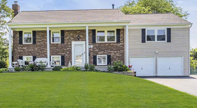 Photo of 22 Indian Hill Rd, Freehold, NJ 07728
