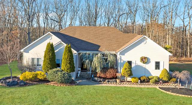 Photo of 10 Twin Hill Ct, Howell, NJ 07731