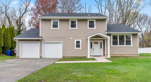 Photo of 18 Hearthstone Dr, Manalapan, NJ 07726