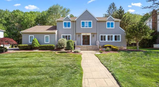Photo of 25 Westbrook Dr, Morganville, NJ 07751