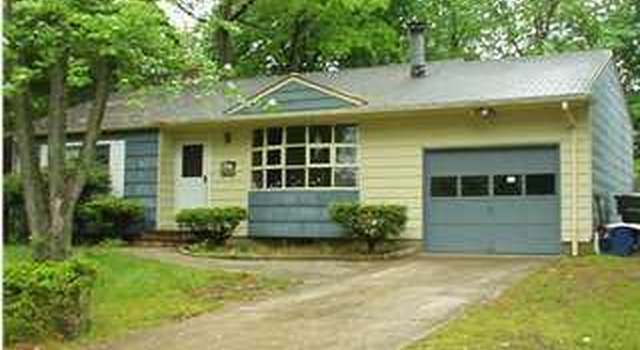 Photo of 43 Sherwood Dr, Lakewood, NJ 08701