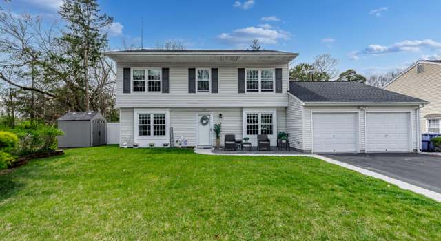 Photo of 601 Weston Dr, Toms River, NJ 08755