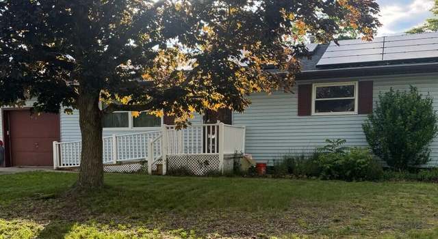 Photo of 9 Green Ridge Dr, Toms River, NJ 08757