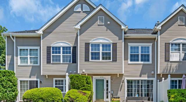 Photo of 202 Crooked Stick Ct, Howell, NJ 07731