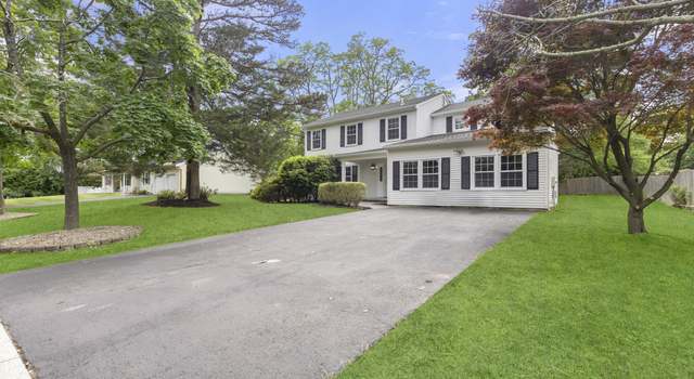 Property at 850 Paul Dr, Toms River, NJ 08753, 5 beds, 3.5 baths