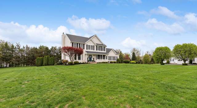 Photo of 5 Trotter Way, Cream Ridge, NJ 08514