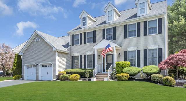 Photo of 43 Periwinkle Cir, Tinton Falls, NJ 07712