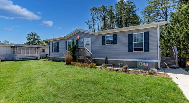 Photo of 11 Warbler Ct, Whiting, NJ 08759