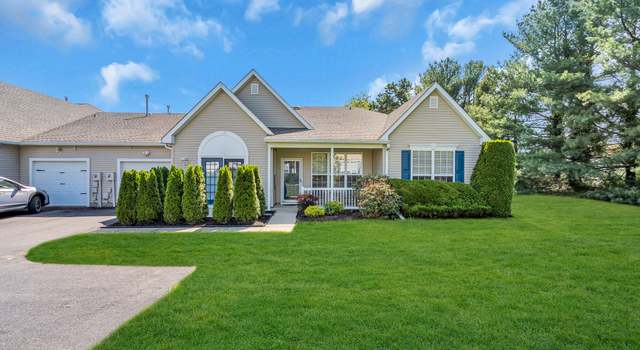 Photo of 32 Sunnybrook Ln, Lakewood, NJ 08701