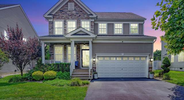 Photo of 4 Mulberry Dr, Manalapan, NJ 07726