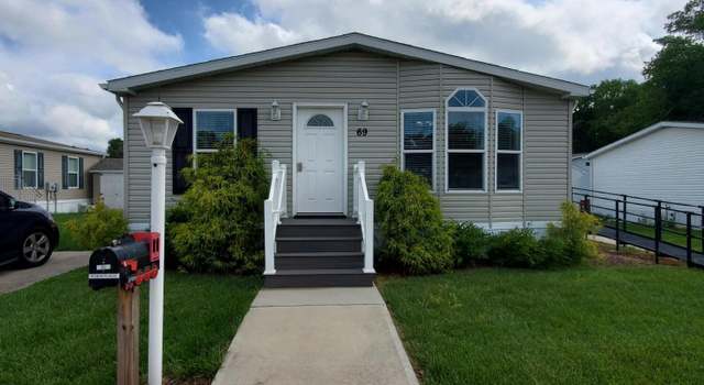 Photo of 69 Robin Pl, Freehold Township, NJ 07728