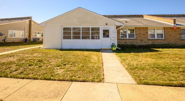 Photo of 15 Pompton Plains Dr, Brick, NJ 08724