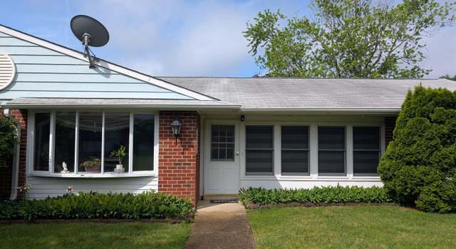 Photo of 1235D Hamilton Ct, Lakewood, NJ 08701