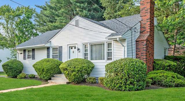 Photo of 361 Meadowbrook Ave, Eatontown, NJ 07724