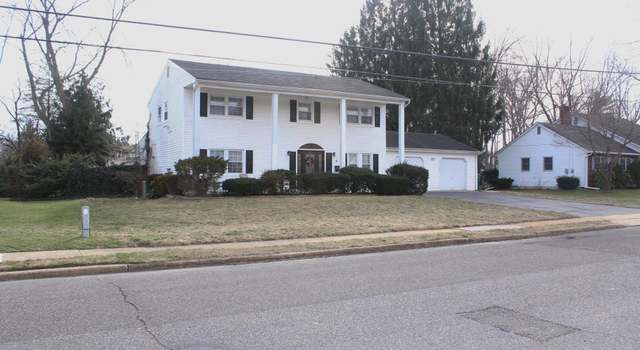 Photo of 11 N Westfield Rd, Howell, NJ 07731