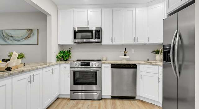 Photo of 148 Lexington Ct, Red Bank, NJ 07701