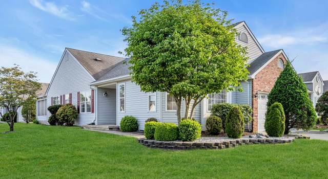 Photo of 20 Abergele Dr, Toms River, NJ 08757