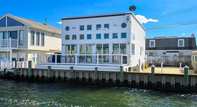 Photo of 218 S Lagoon Ln, Lavallette, NJ 08735