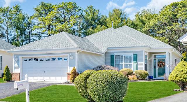 Photo of 65 Spring Valley Dr, Lakewood, NJ 08701