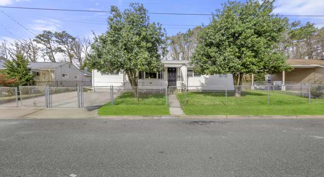 Photo of 144 Belmont Dr, Toms River, NJ 08757