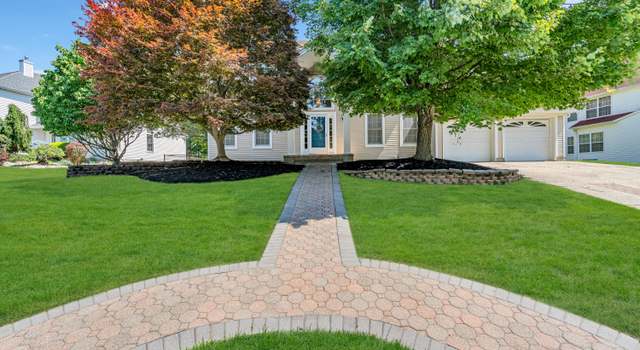Photo of 6 Hoffer Ct, Marlboro, NJ 07746