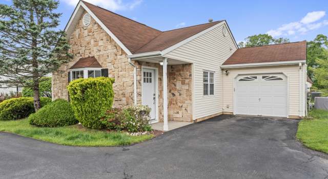 Photo of 5 Ivy Ridge Close #1000, Freehold, NJ 07728