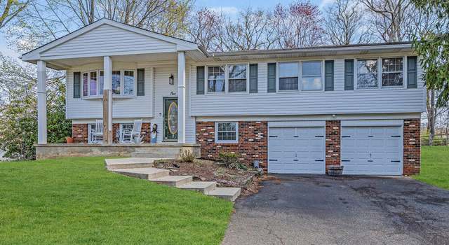 Photo of 1 Foxcroft Dr, Marlboro, NJ 07746