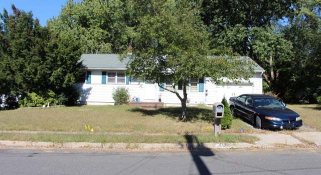 Photo of 6 Lawrence Ave, Howell, NJ 07731
