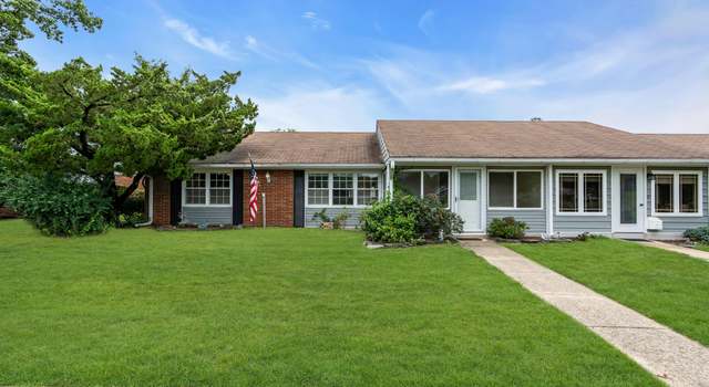 Photo of 395A Chesterfield Ct, Lakewood, NJ 08701