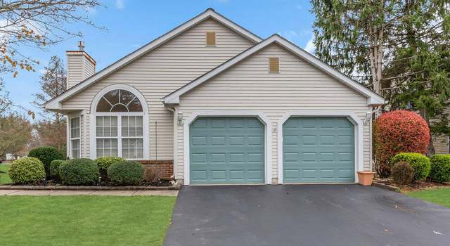 Photo of 6 Winding River Ct, Lakewood, NJ 08701