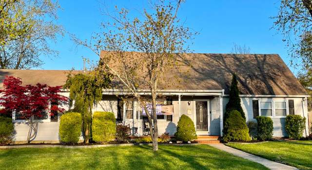 Photo of 276 Dogwood Dr, Brick, NJ 08723