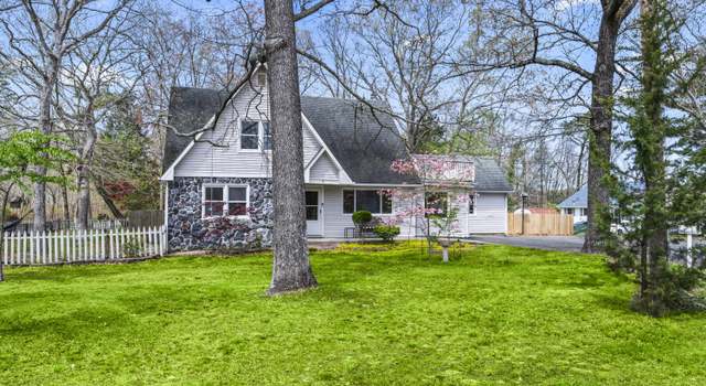 Photo of 3 Lakeview Dr, Howell, NJ 07731