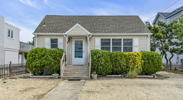Photo of 37 N 4th St, Surf City, NJ 08008