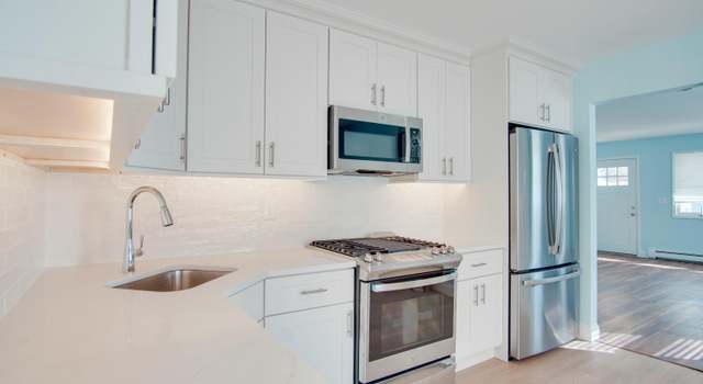 Photo of 17 Sweet Williams Ct, Toms River, NJ 08755