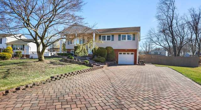 Photo of 11 Eliot Rd, Manalapan, NJ 07726