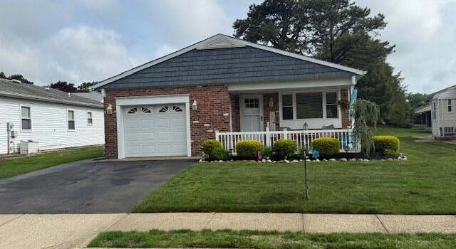 Photo of 6 Madras Ct, Toms River, NJ 08757