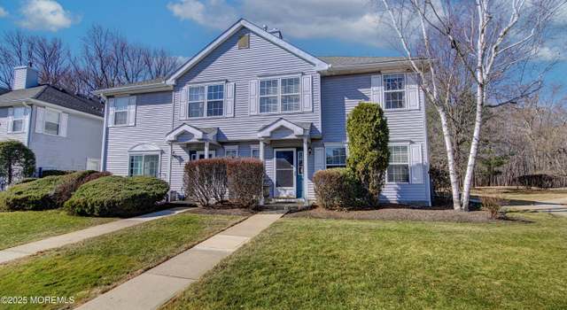 Photo of 424 Indigo Ct, Morganville, NJ 07751