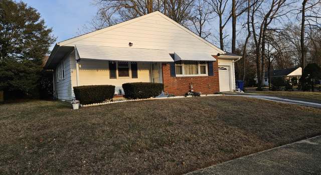 Photo of 76 Bellflower Ct, Toms River, NJ 08755