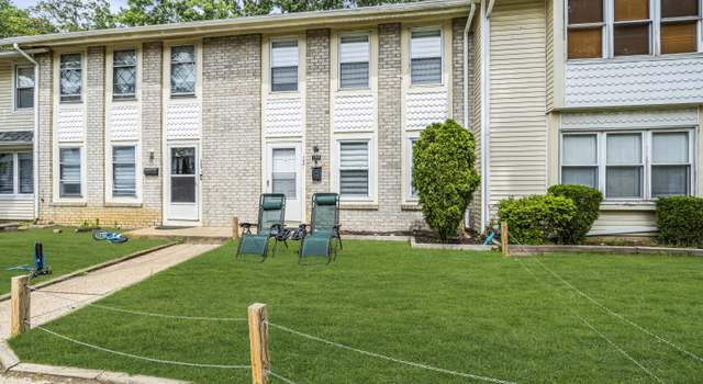 Photo of 158 Stratford Pl, Lakewood, NJ 08701