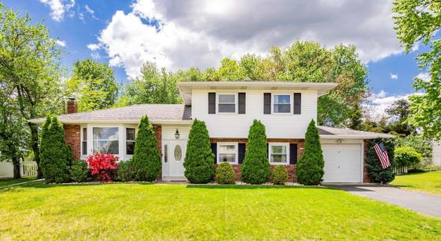 Photo of 17 Taunton Dr, Howell, NJ 07731